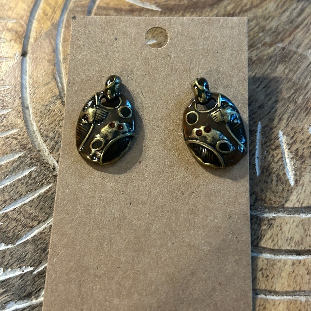 Elegant Black and Gold Earrings Set - Picture 4 of 4